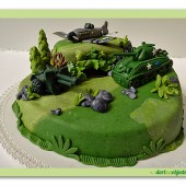267. Military – marcipánový dort s mini patrem