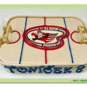 284. Sportovní dort – hokejový s logem týmu