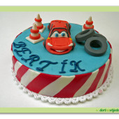 71.Malý marcipánový dort s motivem “Cars” – aut