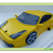 10.Modelovaný dort – sportovní auto