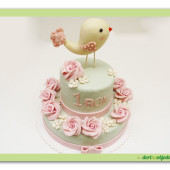 369. Marcipánový patrový dort s ptáčkem a růžemi
